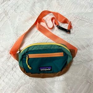 Patagonia Black Hole Hip Pack Crossbody Fanny Pack Patchwork Current Compact